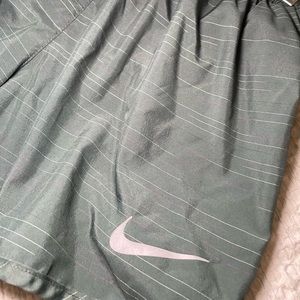 Woman Nike dri-fit shorts